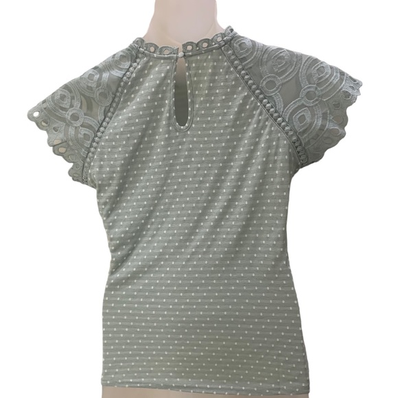 MINE sweet lace and dotted sleeveless top, sage and white dots. L juniors - Picture 3 of 8